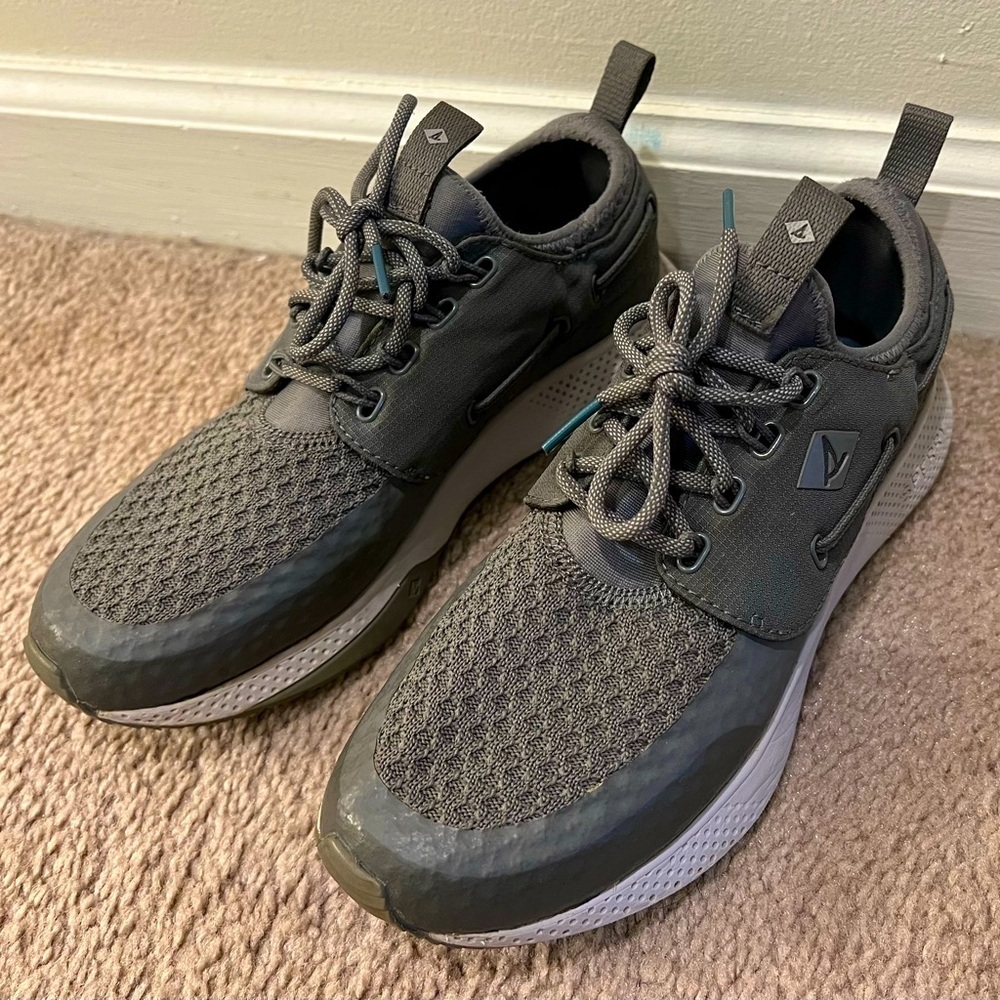 Sperry Sneakers 7 SEAS Carbon Boat Shoe Women’s size 7